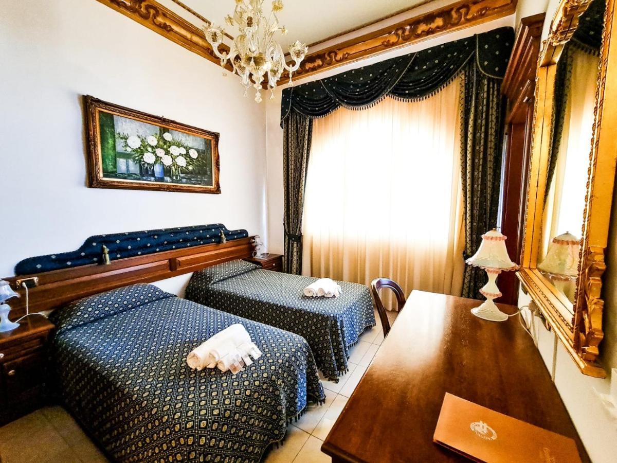 Euro Hotel Иглесиас Экстерьер фото